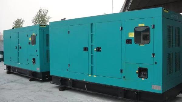 东河镇康明斯400kw大型柴油二手发电机组